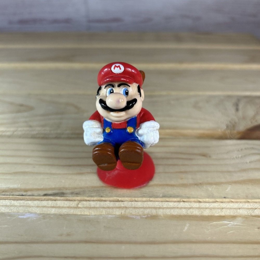 1998 Vintage Super Mario Bros Racoon Suction Cup Toy Red Blue 2"